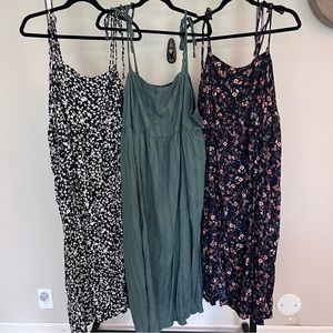 Bundle of 3 Old Navy Shoulder Tie Sundresses - 3x
